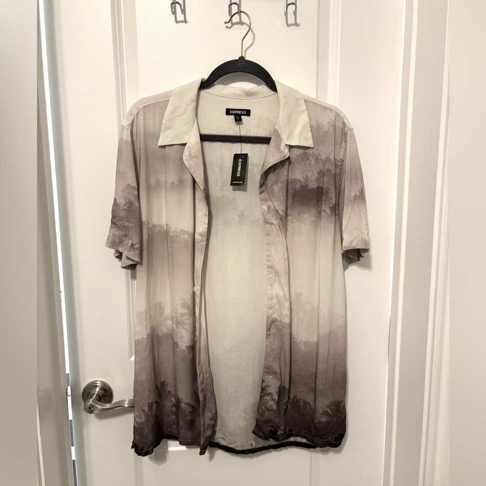 Express Men's Grey Ombre Button Down Short Sleeve Shirt - Size Medium